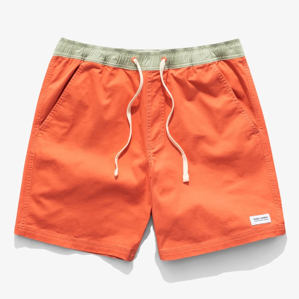 NWT BANKS JOURNAL FADED ROSE PRIMARY ELASTIC BOARDSHORTS SZ MENS SMALL